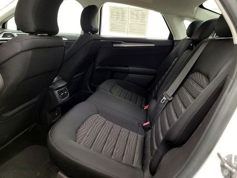 Used 2013 Ford Fusion SE image 7