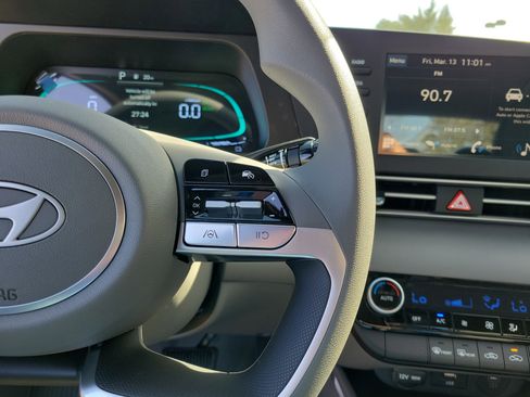 New 2026 Hyundai Elantra Blue image 24