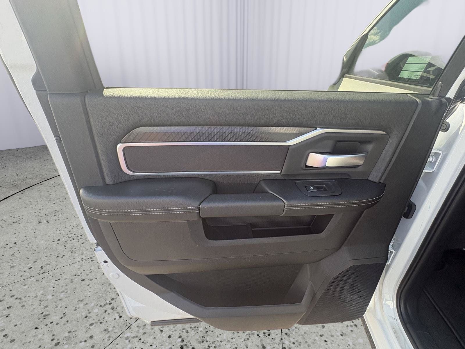 New 2026 RAM 3500 Big Horn AWD/4WD image 20