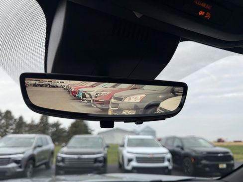 Used 2023 Chevrolet Tahoe Premier w/ Advanced Technology Package image 24