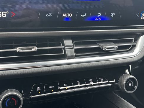 New 2026 Chevrolet Equinox EV LT image 30