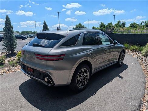 Used 2022 Genesis GV70 2.5T w/ Select Package AWD/4WD image 5