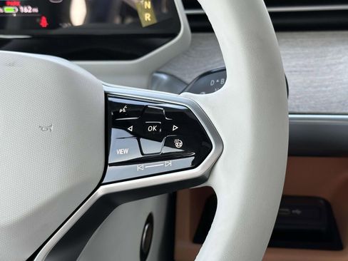 New 2025 Volkswagen ID. Buzz 1st Edition image 15