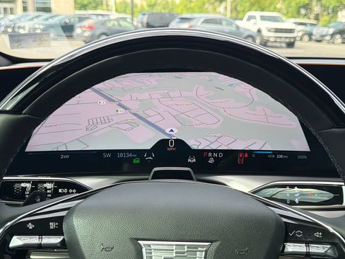 Certified 2026 Cadillac Vistiq Premium Luxury AWD/4WD image 5