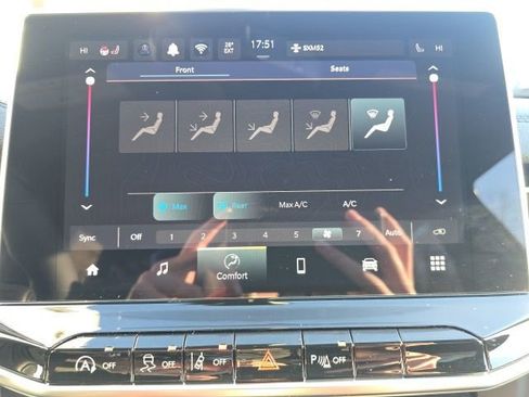 New 2026 Jeep Compass Limited image 19