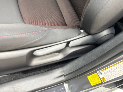 Used 2025 Toyota Corolla SE FWD image 31
