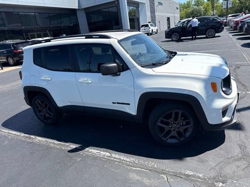 Used 2021 Jeep Renegade Latitude AWD/4WD image 4