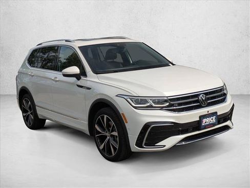 Used 2024 Volkswagen Tiguan SEL R-Line AWD/4WD image 3