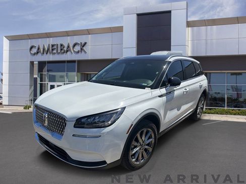 Used 2020 Lincoln Corsair FWD w/ Premium Package image 2