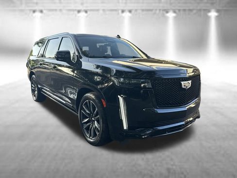 Used 2021 Cadillac Escalade ESV Sport Platinum RWD image 2