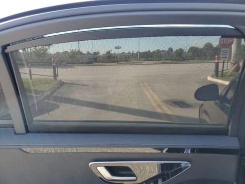 Used 2023 Mercedes-Benz S 500 4MATIC image 31