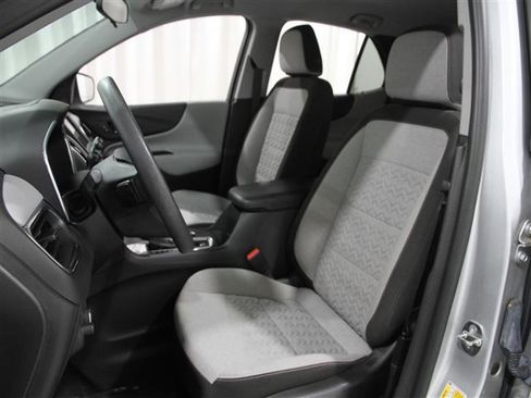 Certified 2022 Chevrolet Equinox LS w/ LS Convenience Package image 5