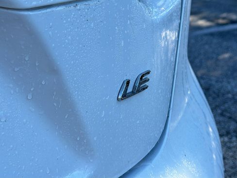 Used 2022 Toyota Corolla LE image 10