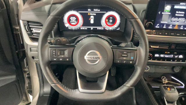 Used 2021 Nissan Rogue Platinum AWD/4WD image 16