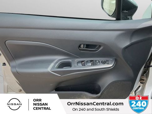 Used 2022 Nissan Versa S w/ Trunk Package FWD image 16
