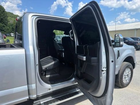 Used 2022 Ford F350 Lariat w/ Lariat Ultimate Package AWD/4WD image 35