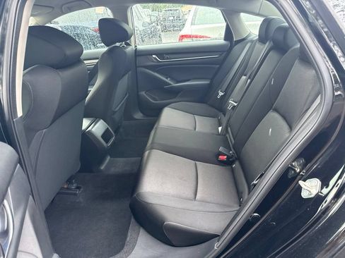 Used 2018 Honda Accord LX image 10
