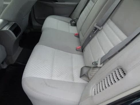 Used 2017 Toyota Camry LE FWD image 8