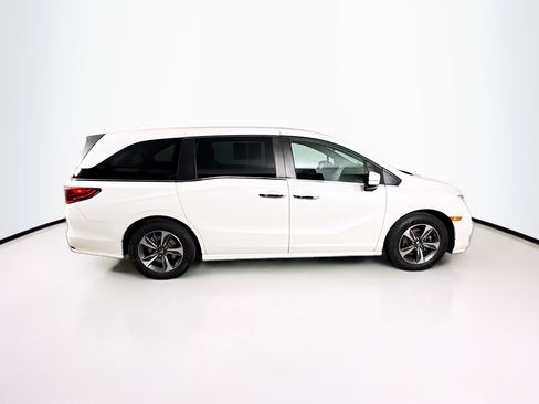 Used 2019 Honda Odyssey Touring image 2