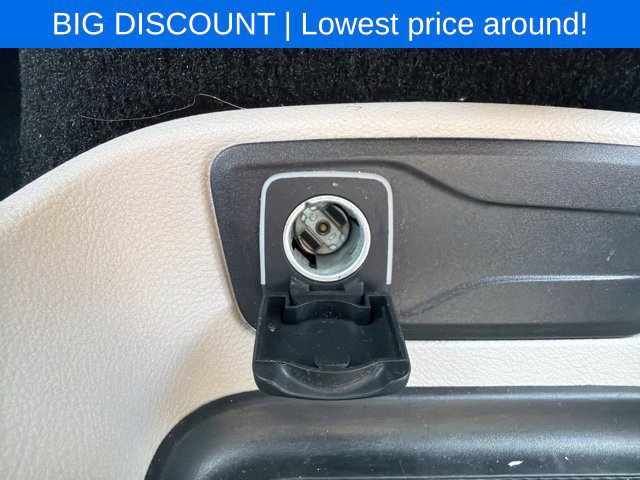 Used 2023 Chrysler Pacifica Touring-L FWD image 44
