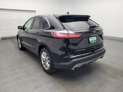 Used 2024 Ford Edge Titanium image 5