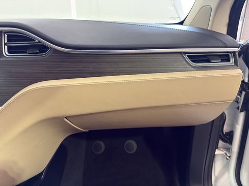 Used 2016 Tesla Model X 90D image 23