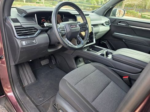 Used 2025 GMC Acadia Elevation FWD image 12