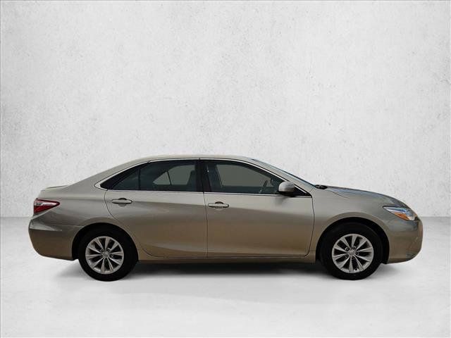 Used 2015 Toyota Camry LE FWD image 4