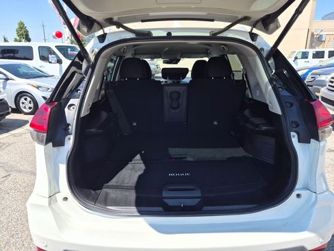 Used 2019 Nissan Rogue SV AWD/4WD image 29