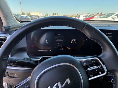 Used 2024 Kia Sorento S AWD/4WD image 41