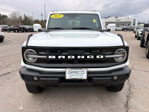 Used 2025 Ford Bronco Outer Banks image 7