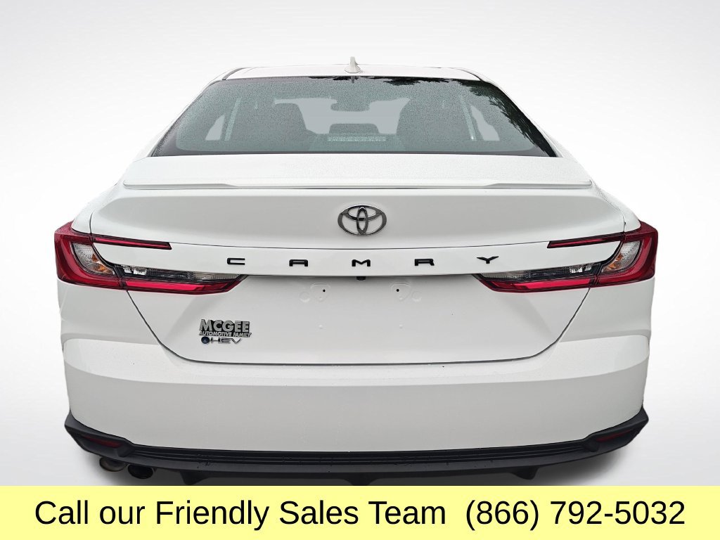 Certified 2025 Toyota Camry SE FWD image 5
