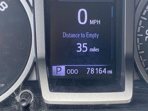 Certified 2018 Toyota Tacoma Limited AWD/4WD image 15
