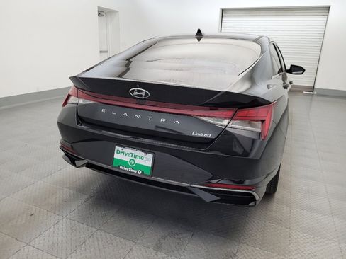 Used 2021 Hyundai Elantra Limited w/ Cargo Package FWD image 7