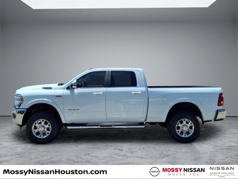 Used 2022 RAM 2500 Laramie AWD/4WD image 5