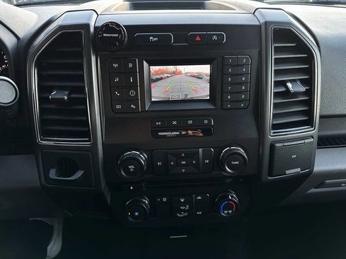 Used 2018 Ford F150 XLT image 24