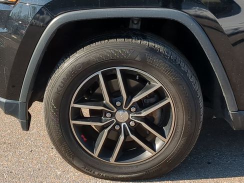 Used 2017 Jeep Grand Cherokee Trailhawk w/ Trailhawk Luxury Group image 19