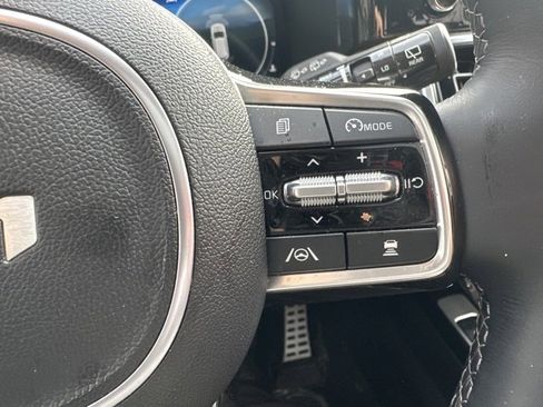 Used 2023 Kia Sorento SX Prestige image 18