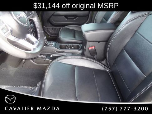 Used 2023 Jeep Wrangler Unlimited Sahara w/ Cold Weather Group AWD/4WD image 10