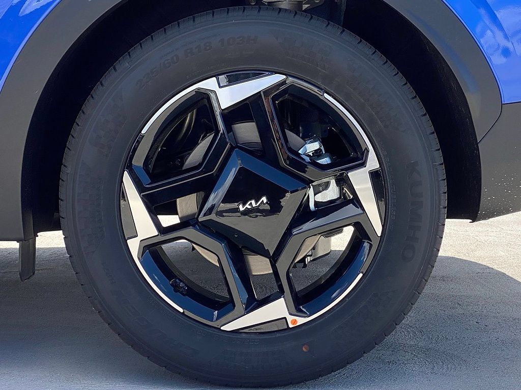 New 2026 Kia Sportage EX FWD image 10