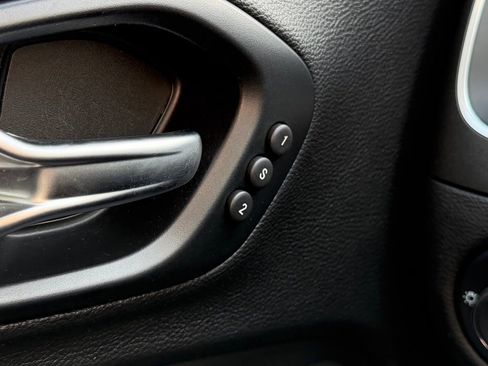 Used 2022 Jeep Cherokee Trailhawk w/ Premium Leather Package image 23