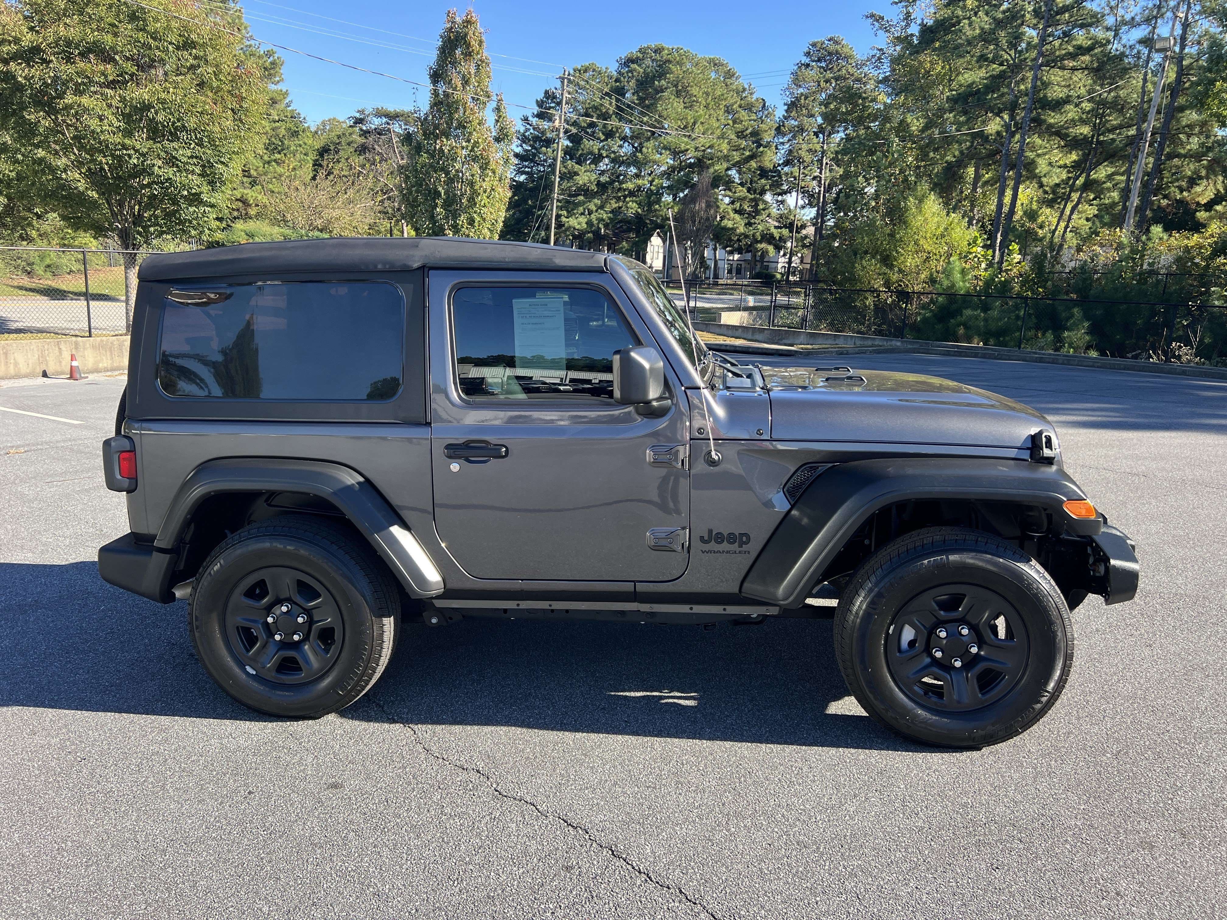 Used 2022 Jeep Wrangler Sport AWD/4WD image 9