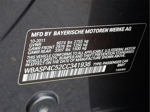 Used 2012 BMW 550i Gran Turismo xDrive image 28