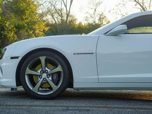 Used 2013 Chevrolet Camaro SS w/ RS Package image 4