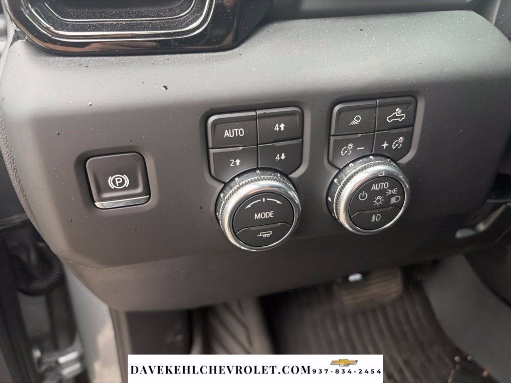 Used 2026 GMC Sierra 2500 AT4 w/ AT4 Premium Plus Package AWD/4WD image 13