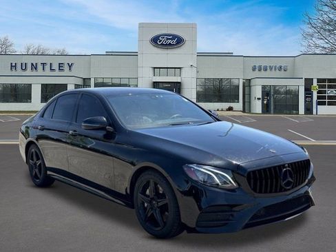 Used 2017 Mercedes-Benz E 300 4MATIC image 3