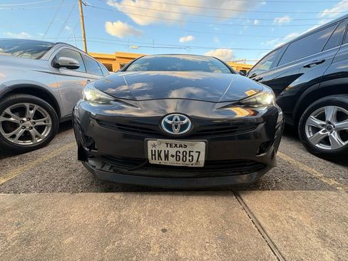 Used 2016 Toyota Prius Three image 15