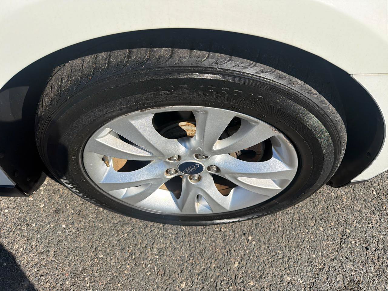 Used 2012 Ford Taurus SEL FWD image 4