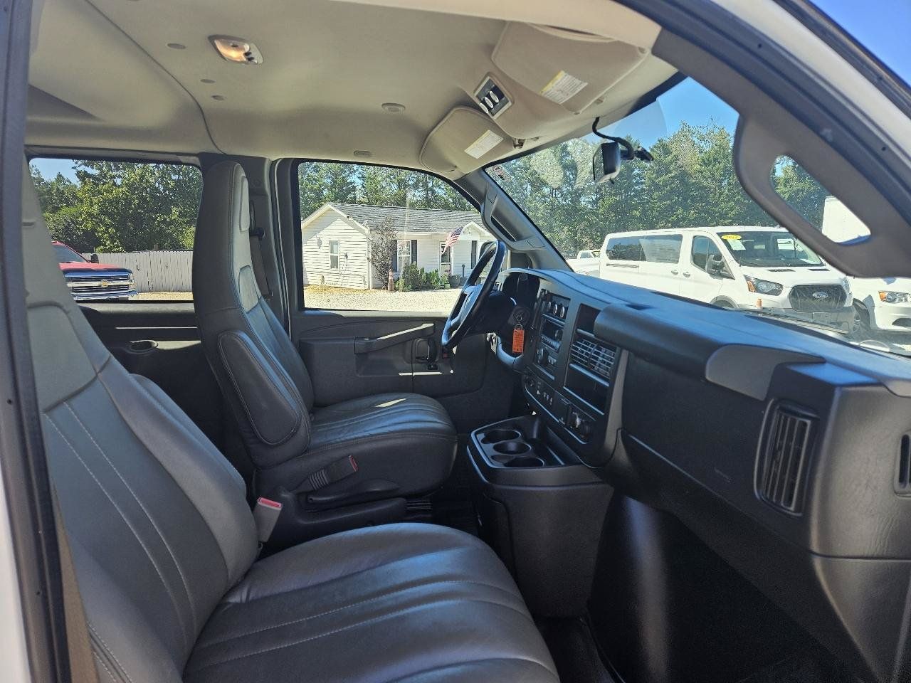 Used 2019 Chevrolet Express 3500 LS RWD image 25