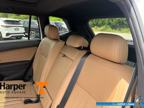 Used 2024 Volkswagen Tiguan SE R-Line AWD/4WD image 9